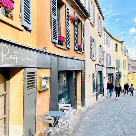 Studio rénové et tres fonctionnel, Marly-le-Roi *