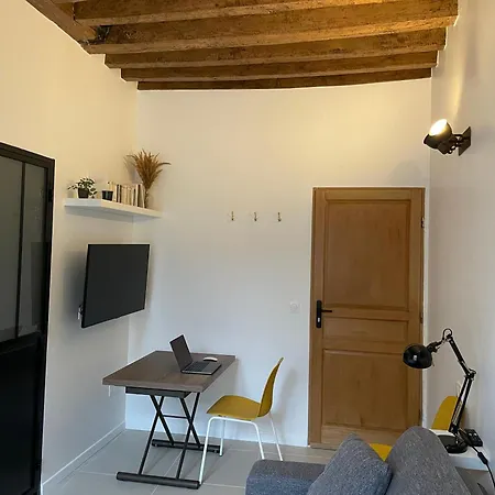Renove Et Tres Fonctionnel, *